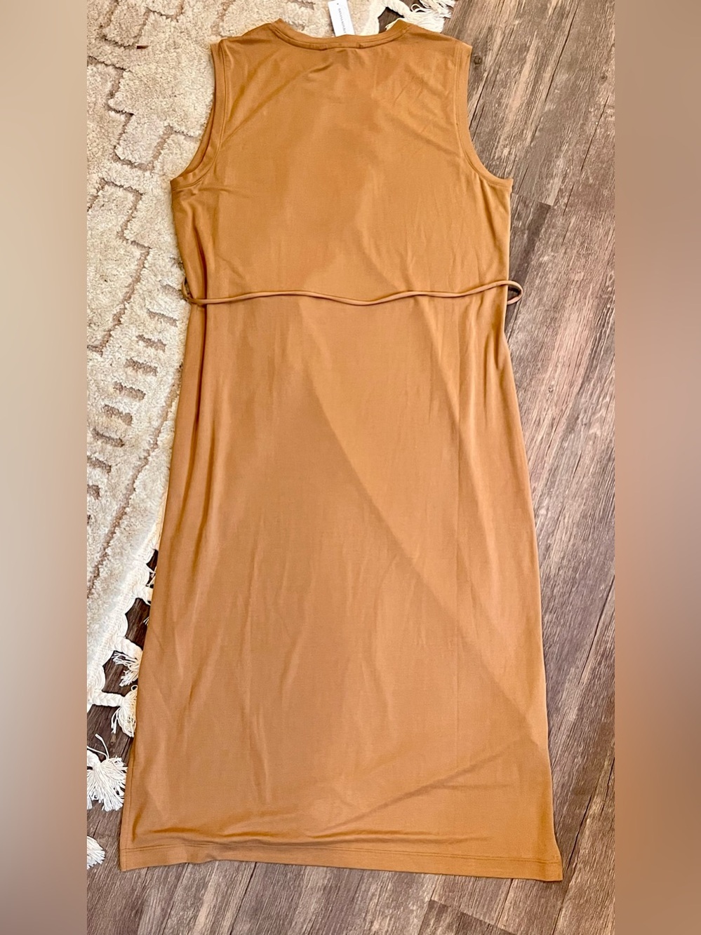 Banana Republic Sleeveless Midi Dress in Caramel Large - Picture 7 of 7